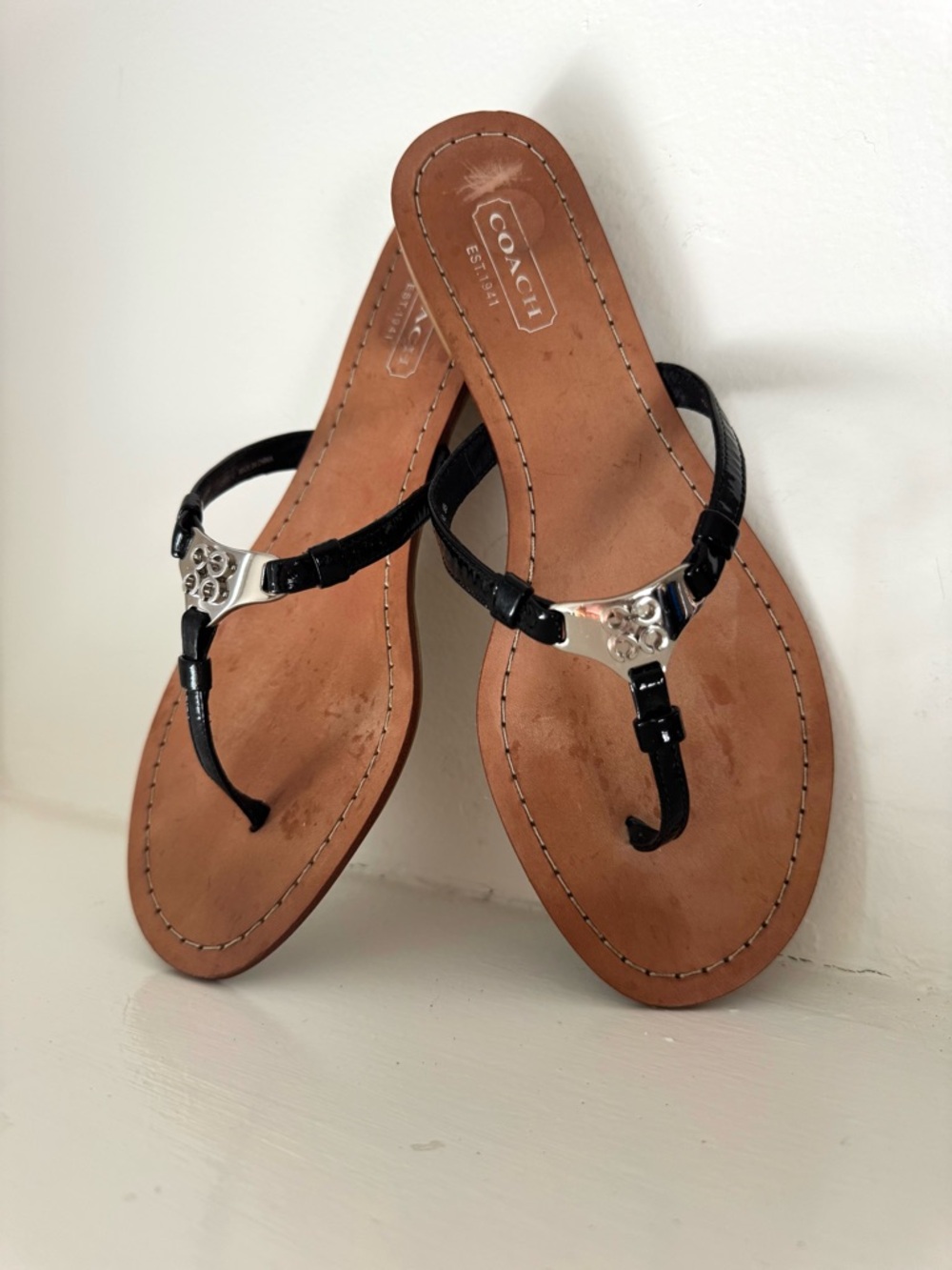 COACH Black Leather Thong Tong T-Strap Sandals Size 6